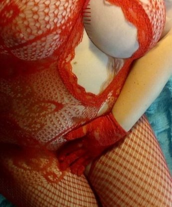 У меня есть опыт и нежные руки, которые смогут доставить тебе незабываемое удовольствие. Живу в Москве, в самом сердце столицы, и готова встретиться с тобой в любом удобном месте. У меня есть фото, которые подтверждают мою красоту и сексуальность. Мои услуги включают классический и эротический массаж, оральный и классический секс, а также различные эксперименты в постели. Мои клиенты остаются довольными и возвращаются ко мне снова и снова. Отличительной чертой моей работы является индивидуальный подход к каждому клиенту, ведь я хочу, чтобы ты получил самые яркие и приятные ощущения от нашей встречи. Не упускай возможность окунуться в мир страсти и наслаждения со мной. Жду твоего звонка! 😉🔥 Инна