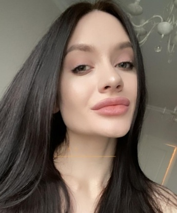 👠💋
Я знаю, как сделать твой отдых незабываемым! У меня есть опыт и умение создать атмосферу полного расслабления 🌟
Мои услуги включают классический и эротический массаж, игры ролевого характера и многое другое. Я открыта для экспериментов и новых приключений! 🔥
Все фото настоящие, соответствуют действительности, о чем говорят мои довольные клиенты. 💯
Я живу в Москве и готова принять в гости в уютной атмосфере моей квартиры. 🏢
Ты заслуживаешь самые лучшие ощущения, так что не медли, и давай встретимся! Пиши мне для бронирования встречи. 💌 Оксана
